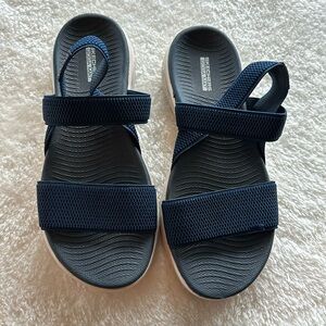 Skecher yoga mat sandals
